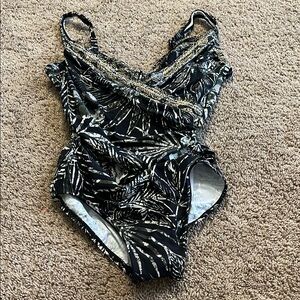 New with tags size 10 miraclesuit